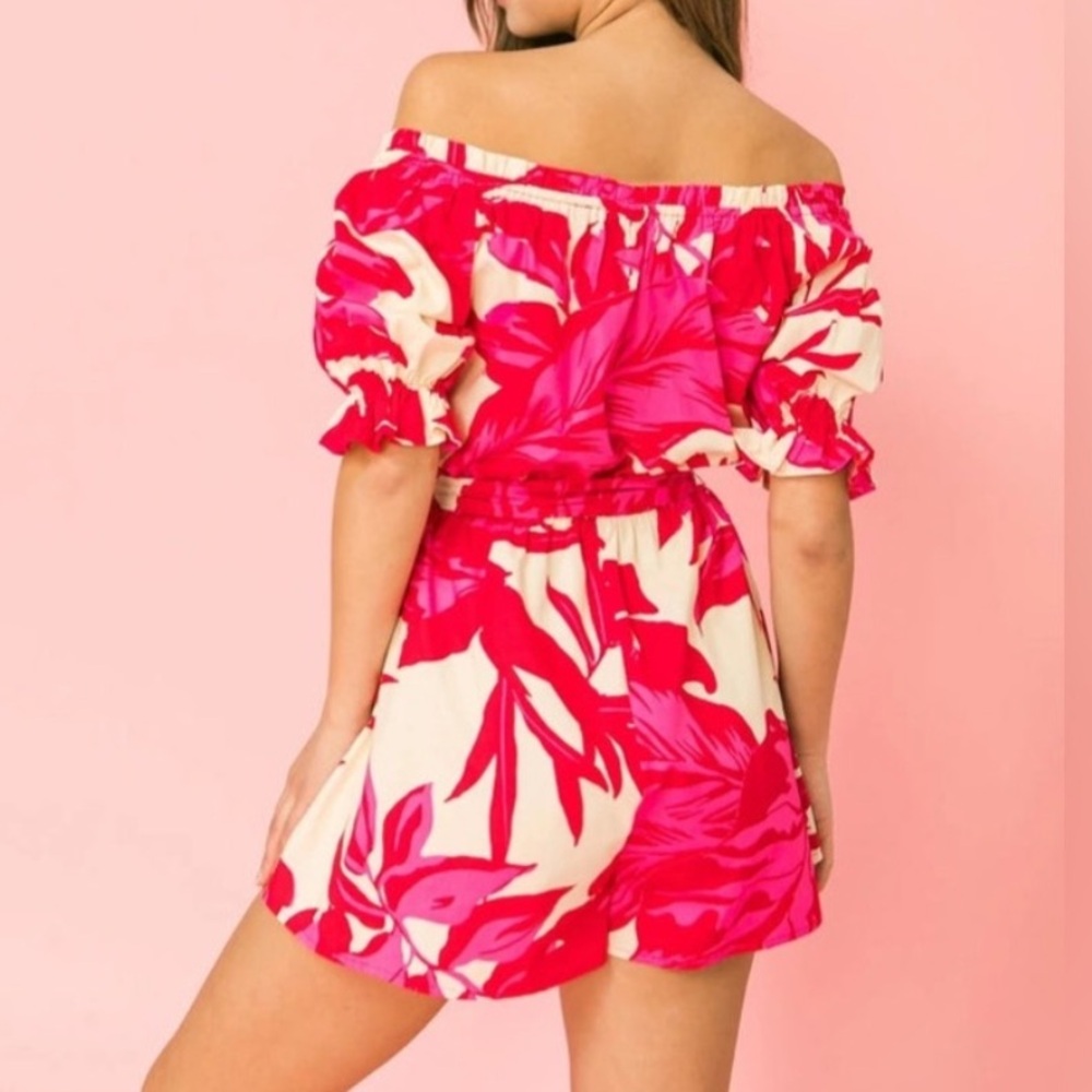 Flying Tomato Red & Pink Floral Romper Size Medium. 1523